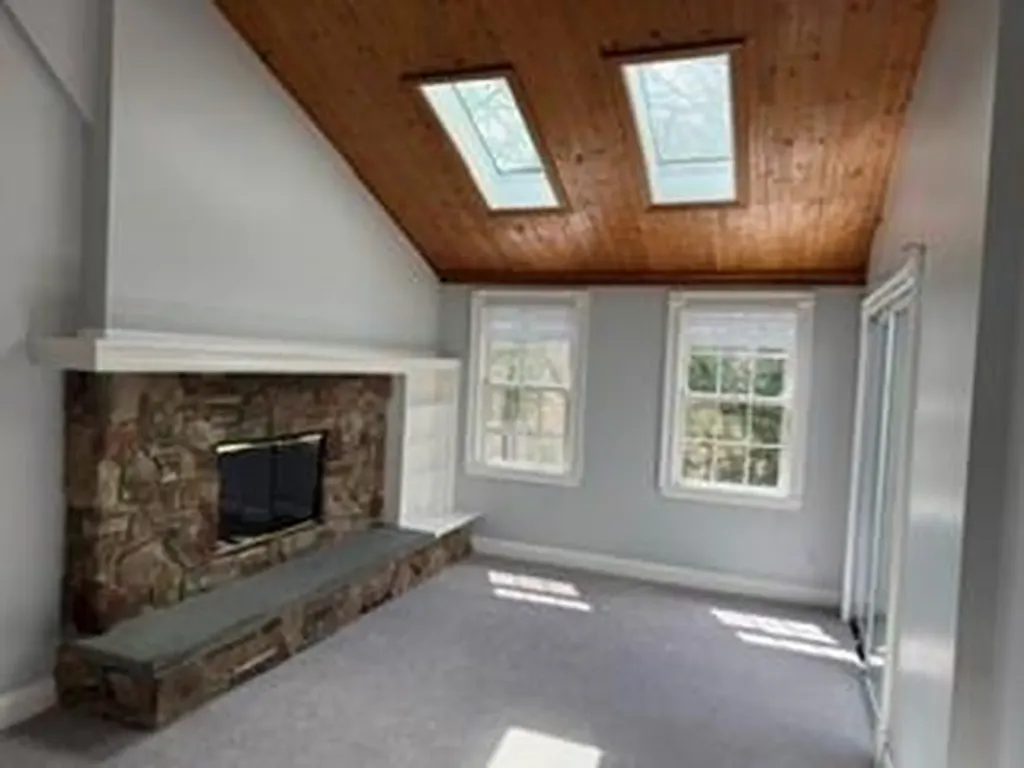 26 Black Creek Lane Warwick RI 02888