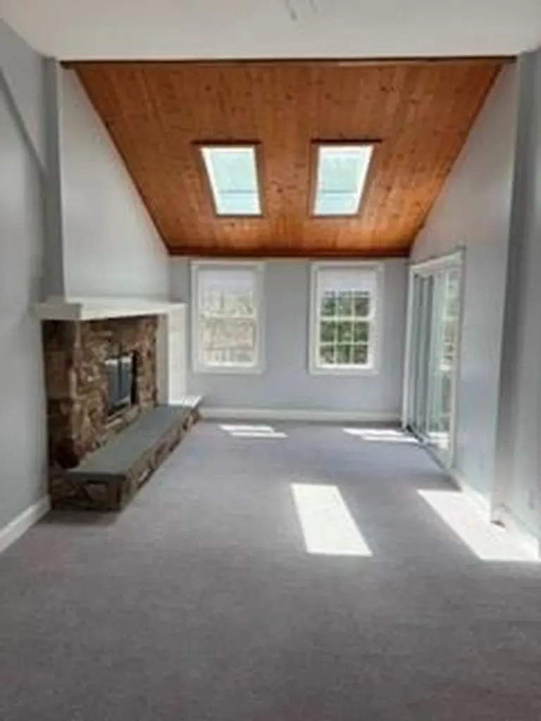 26 Black Creek Lane Warwick RI 02888