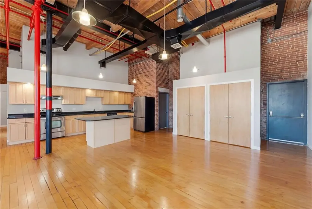 82 Orange Street Providence RI 02903
