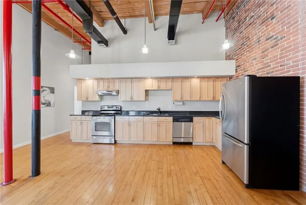 82 Orange Street Providence RI 02903