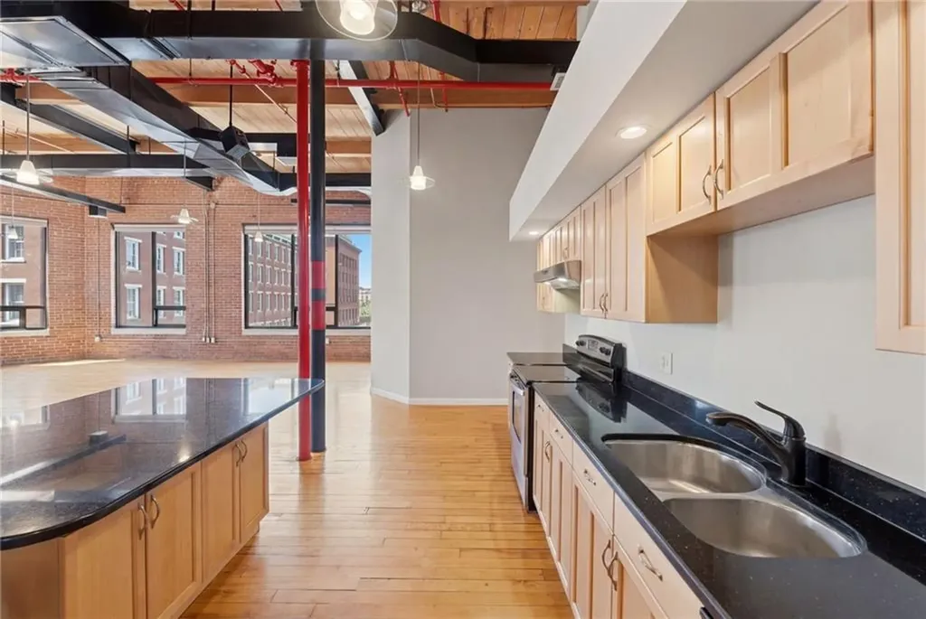 82 Orange Street Providence RI 02903