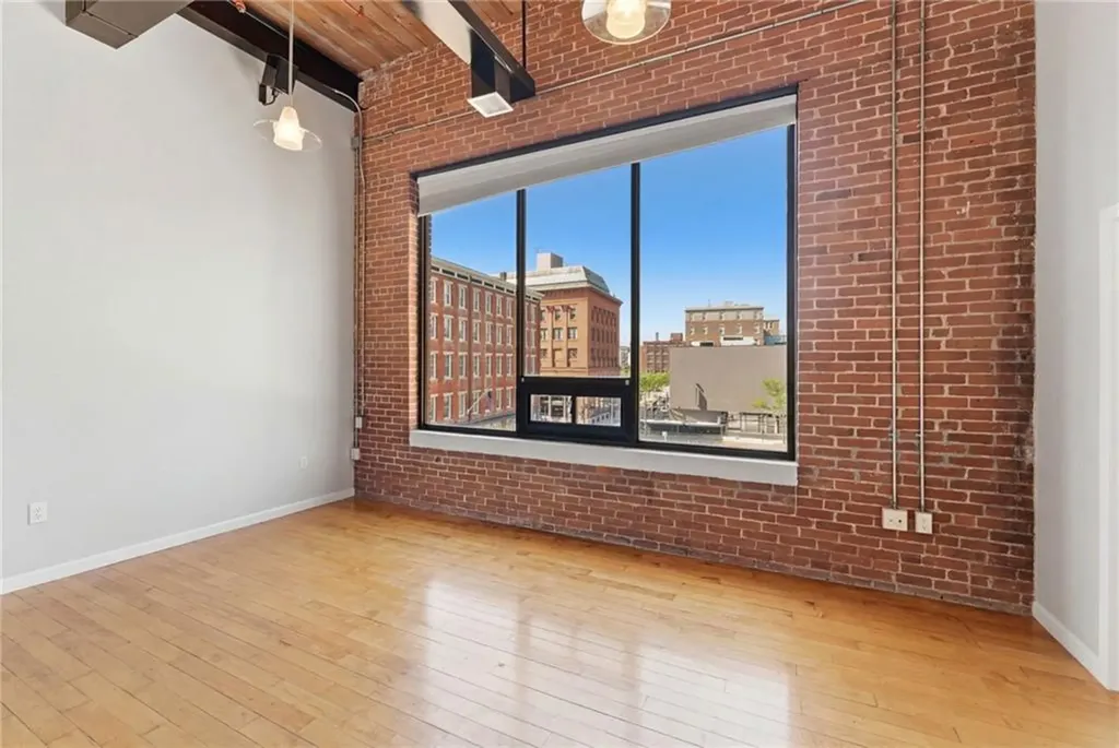 82 Orange Street Providence RI 02903