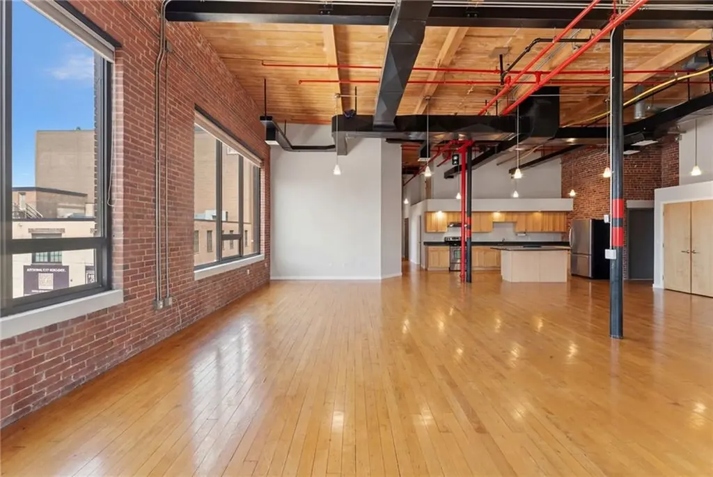 82 Orange Street Providence RI 02903