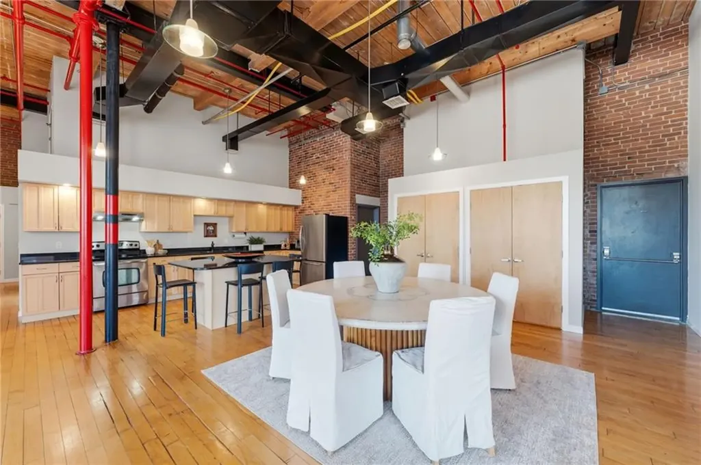 82 Orange Street Providence RI 02903
