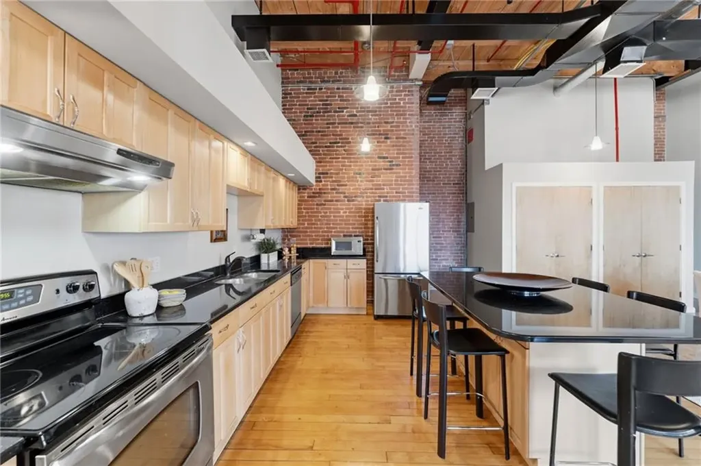 82 Orange Street Providence RI 02903