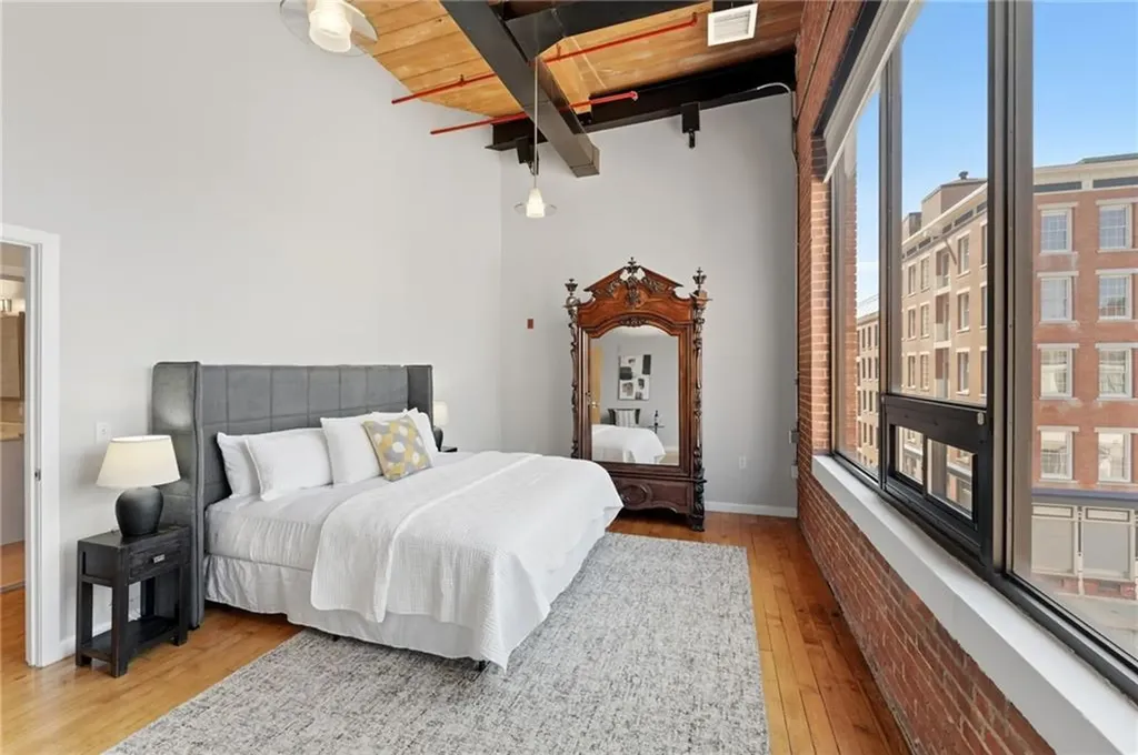 82 Orange Street Providence RI 02903
