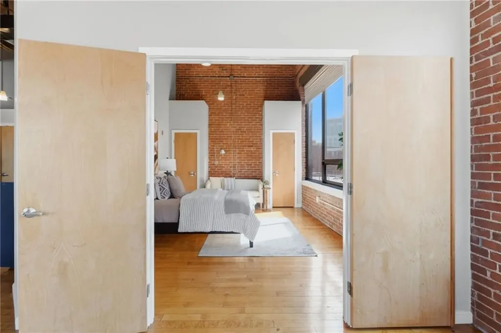 82 Orange Street Providence RI 02903