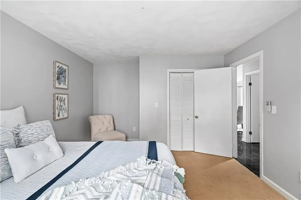 32 Ridge Road Bristol RI 02809