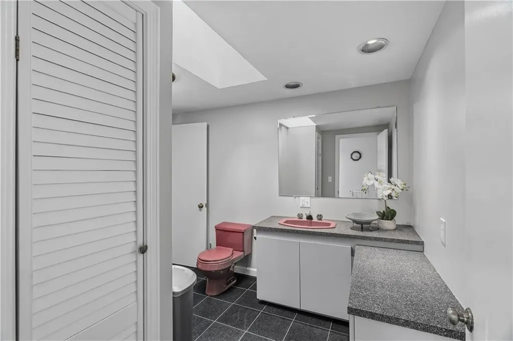 32 Ridge Road Bristol RI 02809