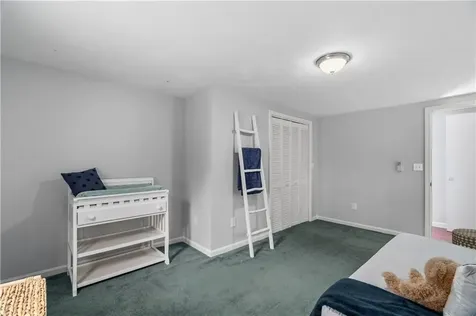 32 Ridge Road Bristol RI 02809