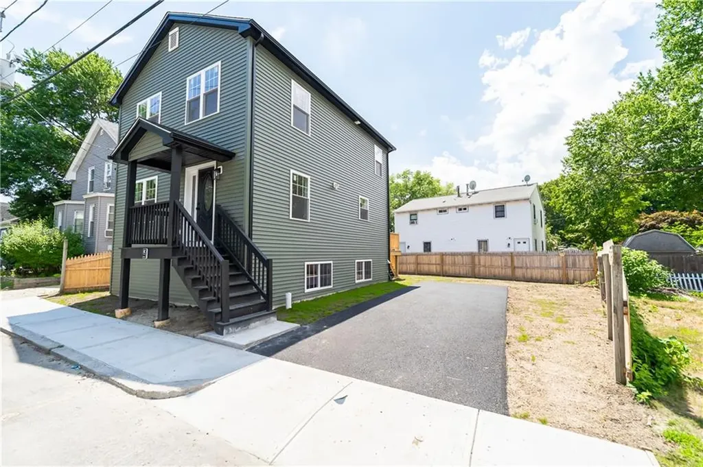 9 Morgan Street Providence RI 02907