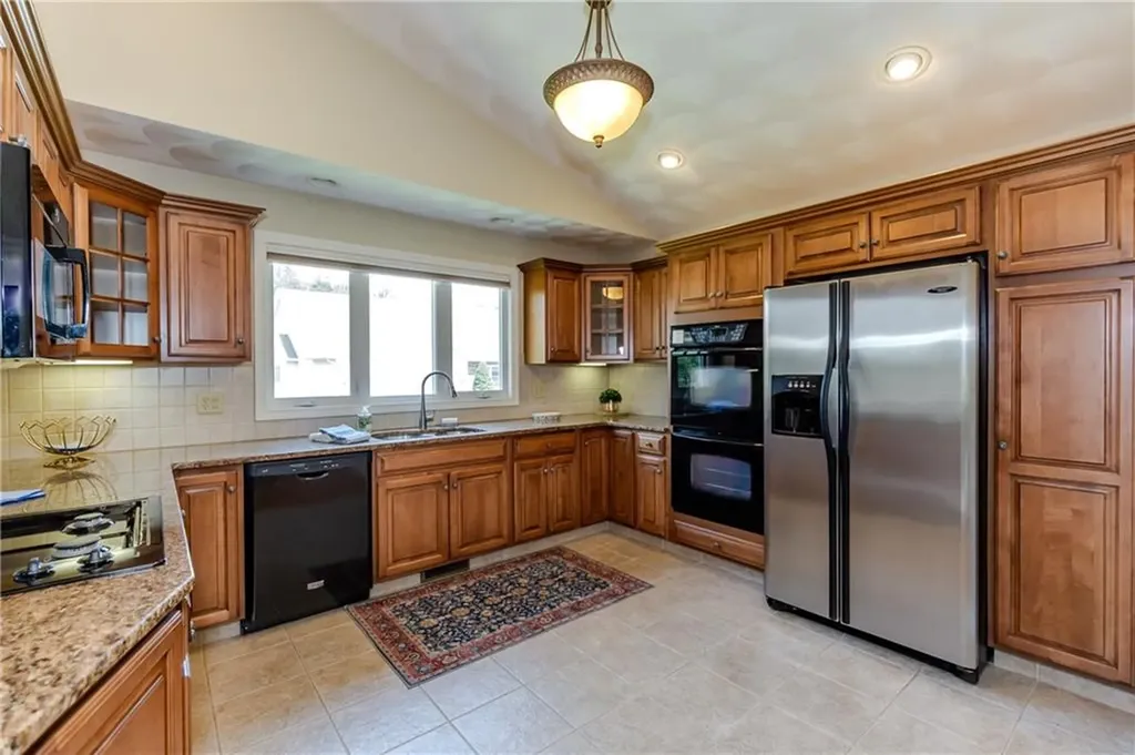 3 Sweet Corn Drive Cranston RI 02921