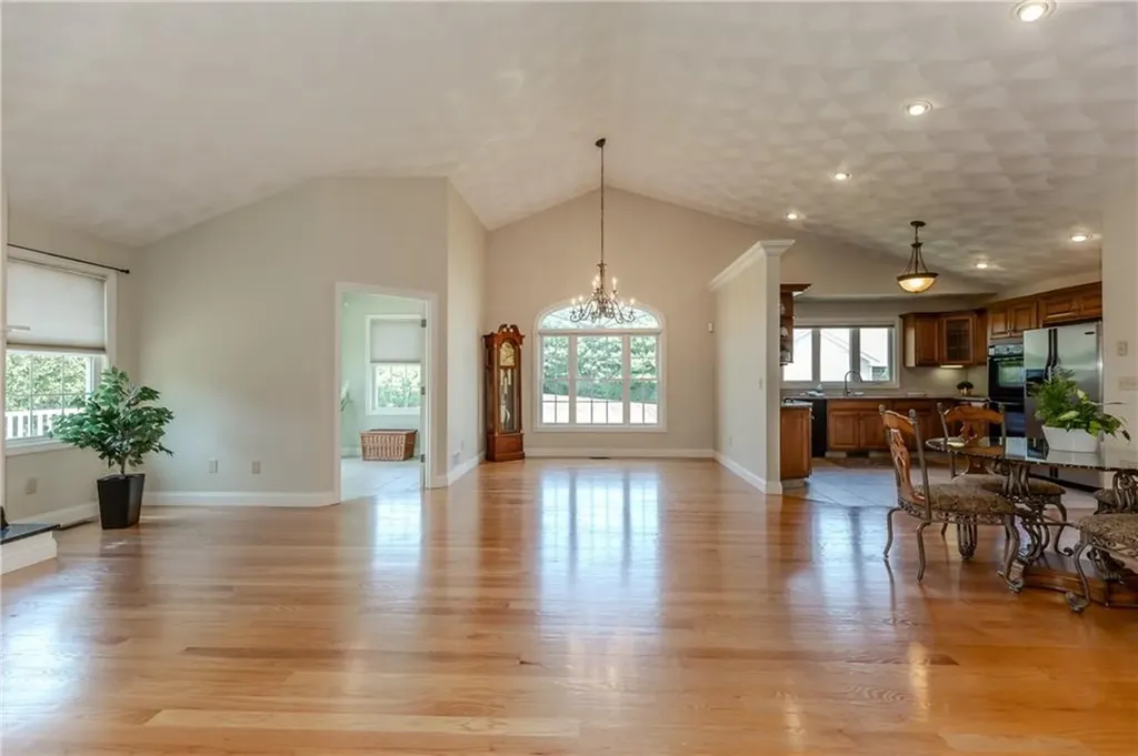 3 Sweet Corn Drive Cranston RI 02921