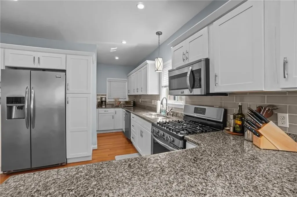 22 Taft Avenue Providence RI 02906