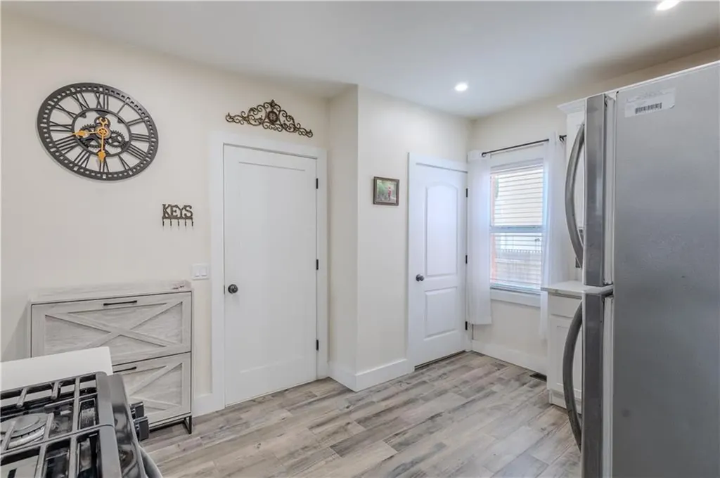 1640 Cranston Street Cranston RI 02930