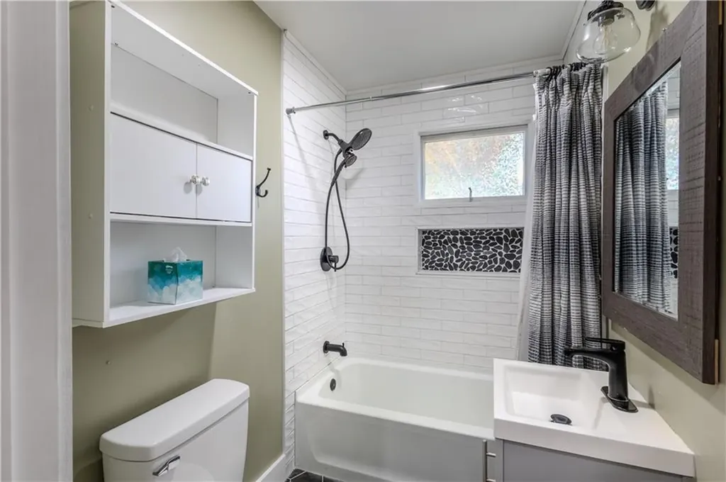 1640 Cranston Street Cranston RI 02930