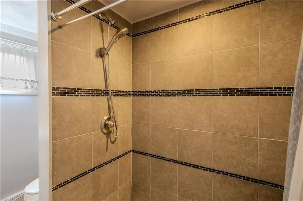 1640 Cranston Street Cranston RI 02930