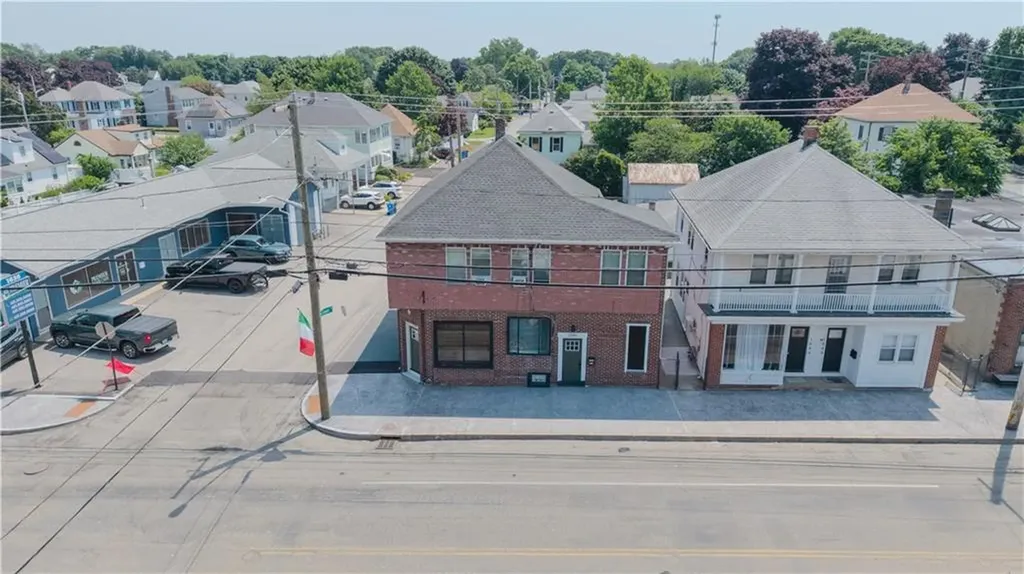 1640 Cranston Street Cranston RI 02930