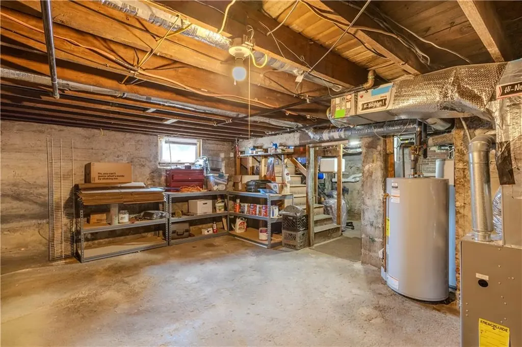 1640 Cranston Street Cranston RI 02930
