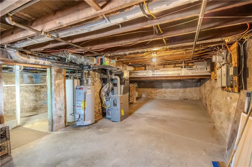 1640 Cranston Street Cranston RI 02930