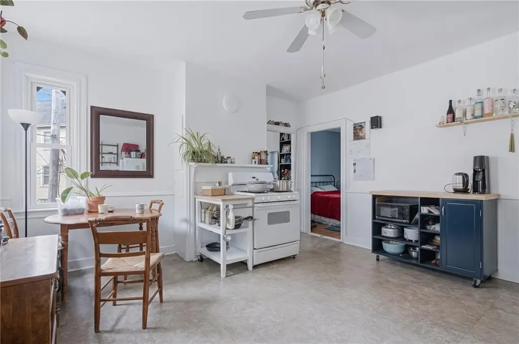 61 Douglas Avenue Providence RI 02908