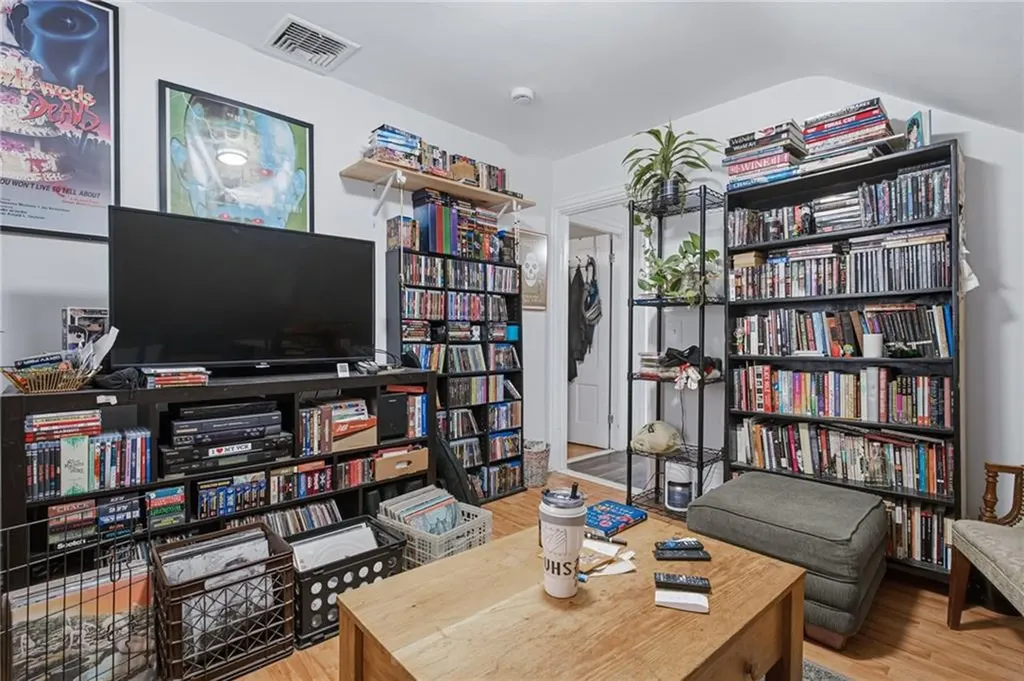 61 Douglas Avenue Providence RI 02908