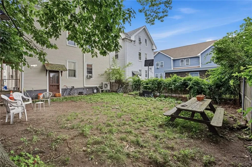 61 Douglas Avenue Providence RI 02908