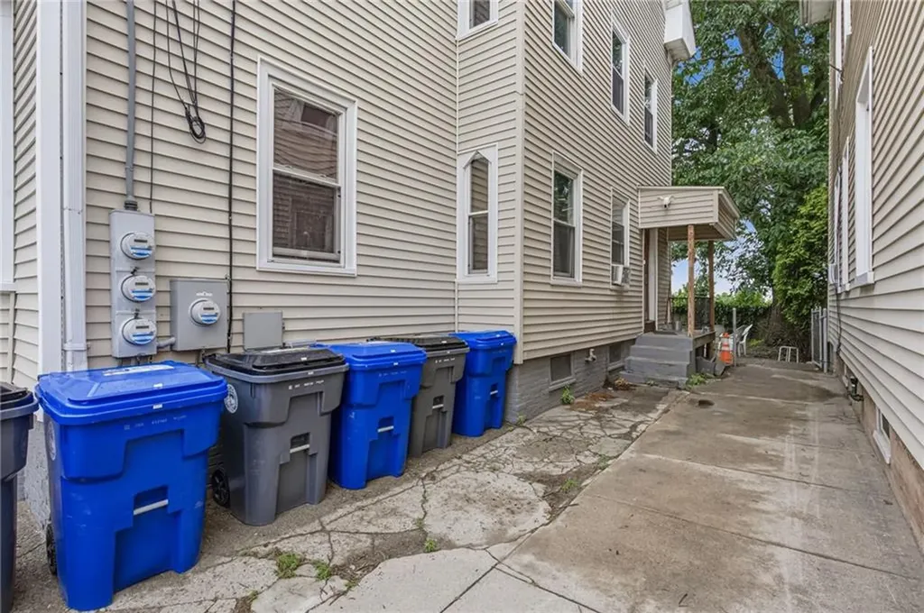 61 Douglas Avenue Providence RI 02908
