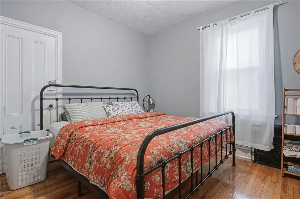 61 Douglas Avenue Providence RI 02908
