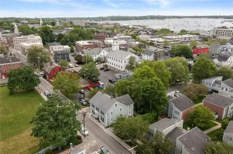 22 Farewell Street Newport RI 02840