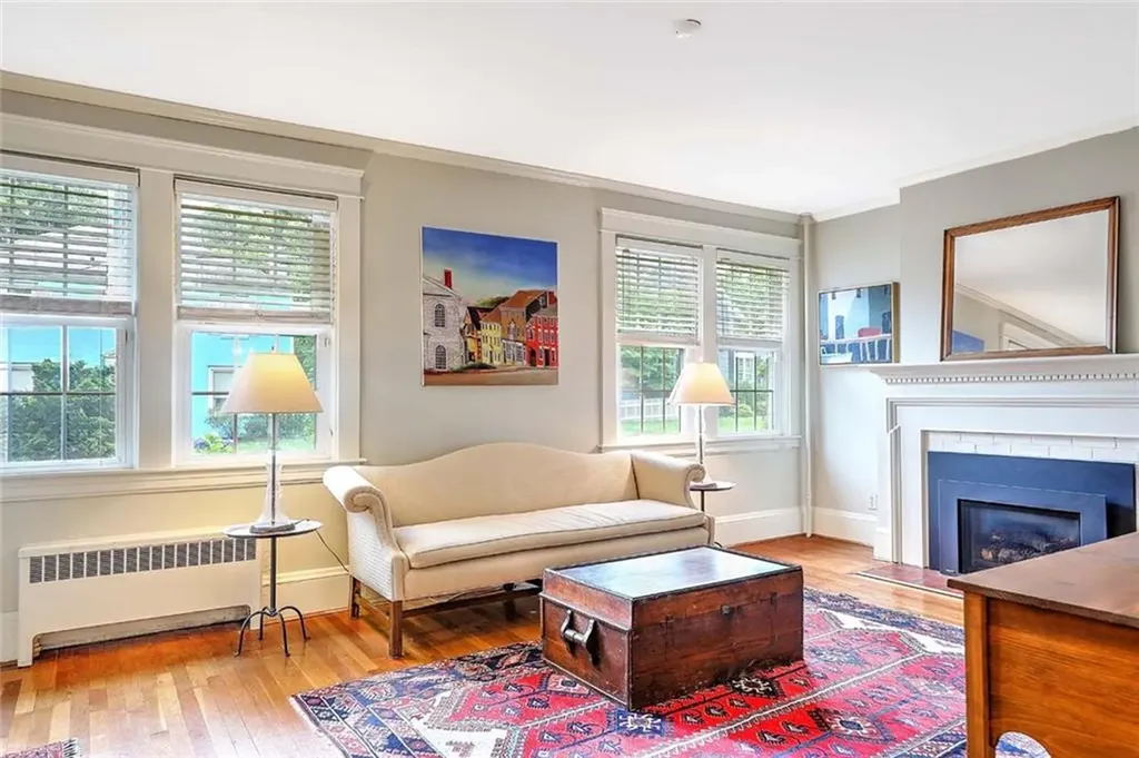 31 Clarendon Avenue Providence RI 02906