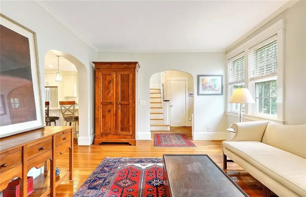 31 Clarendon Avenue Providence RI 02906