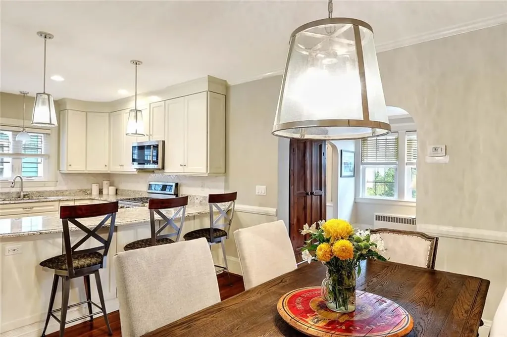 31 Clarendon Avenue Providence RI 02906