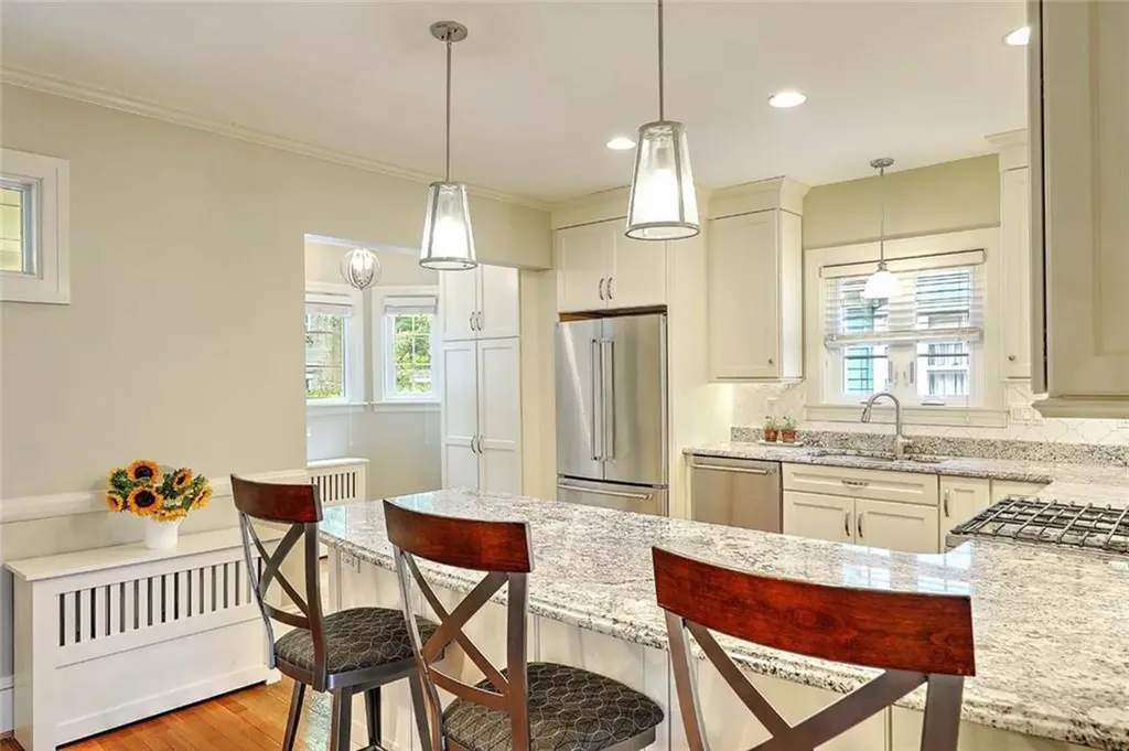 31 Clarendon Avenue Providence RI 02906