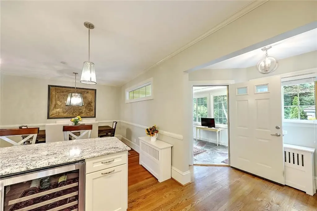 31 Clarendon Avenue Providence RI 02906