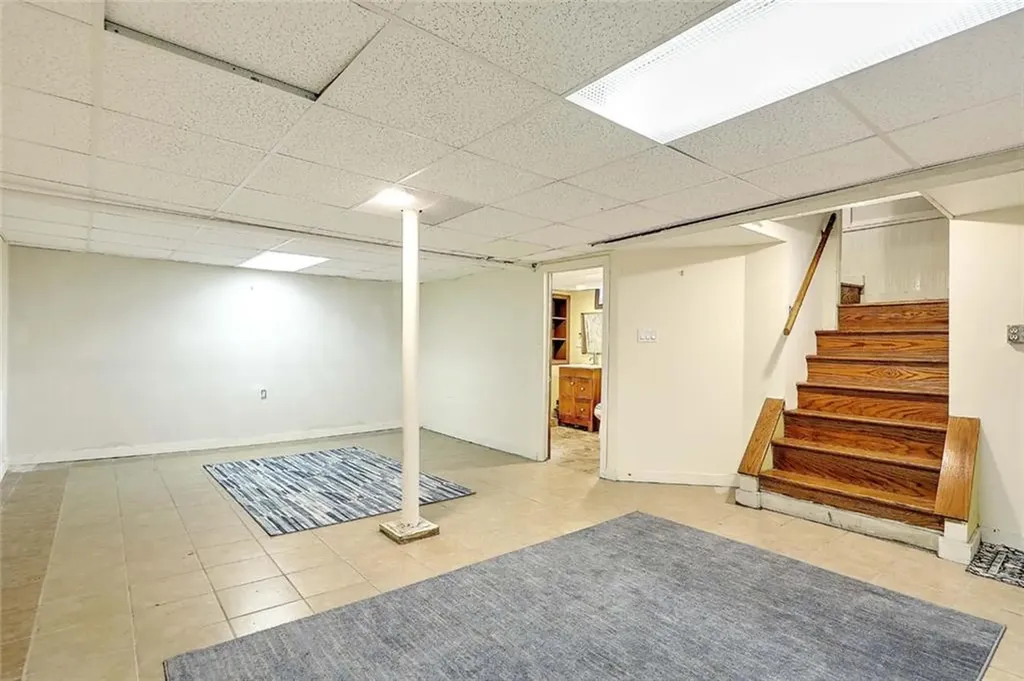 31 Clarendon Avenue Providence RI 02906