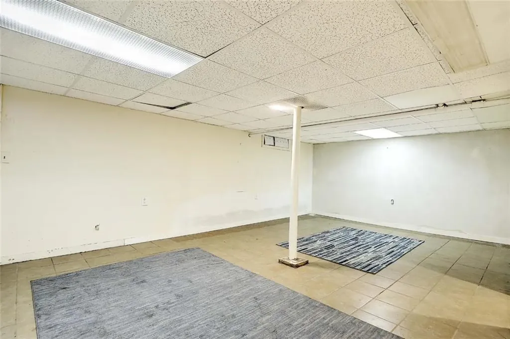 31 Clarendon Avenue Providence RI 02906