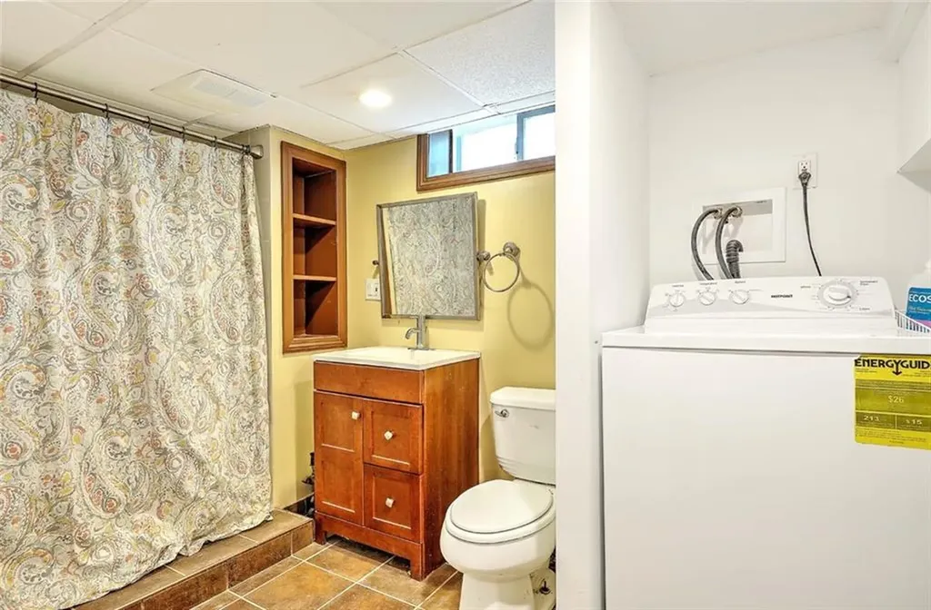 31 Clarendon Avenue Providence RI 02906