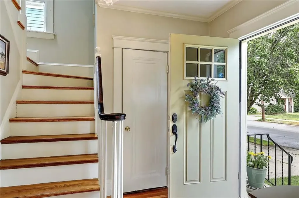 31 Clarendon Avenue Providence RI 02906
