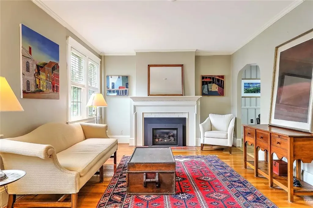31 Clarendon Avenue Providence RI 02906