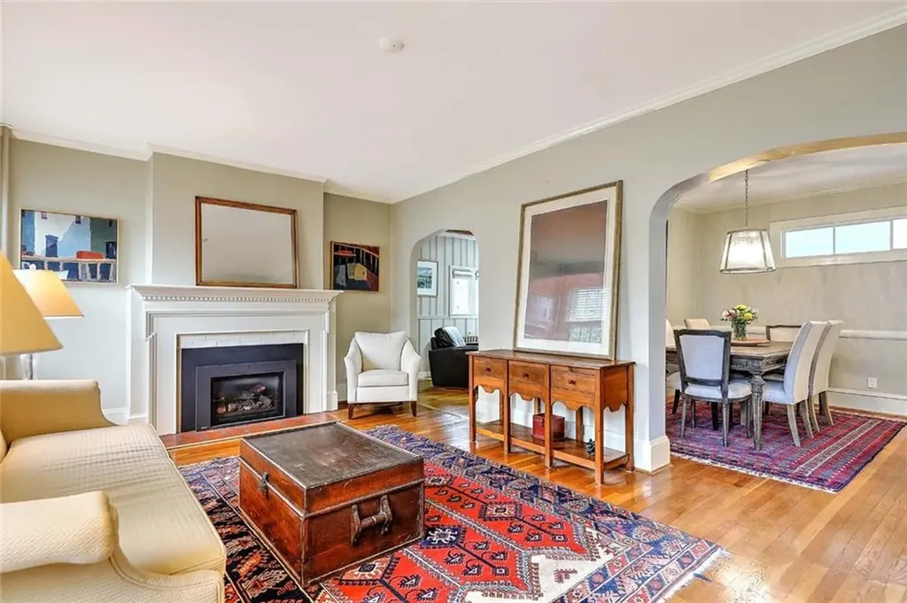 31 Clarendon Avenue Providence RI 02906