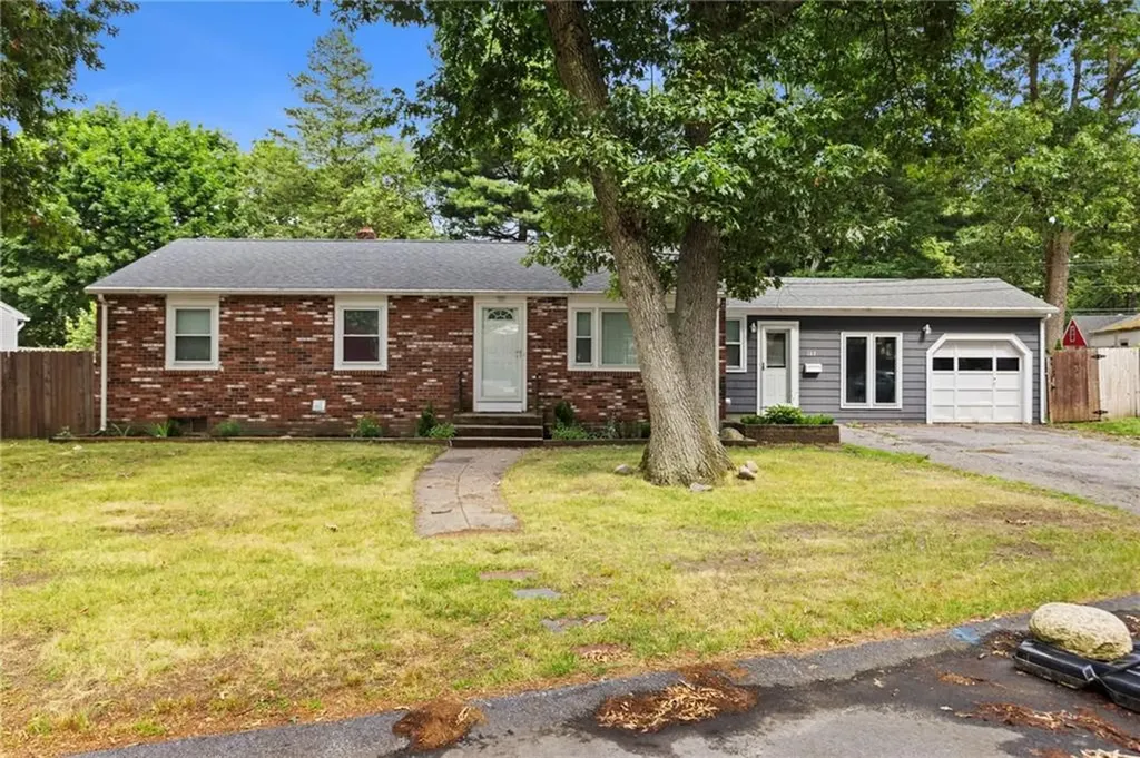 142 Adrian Street Warwick RI 02886