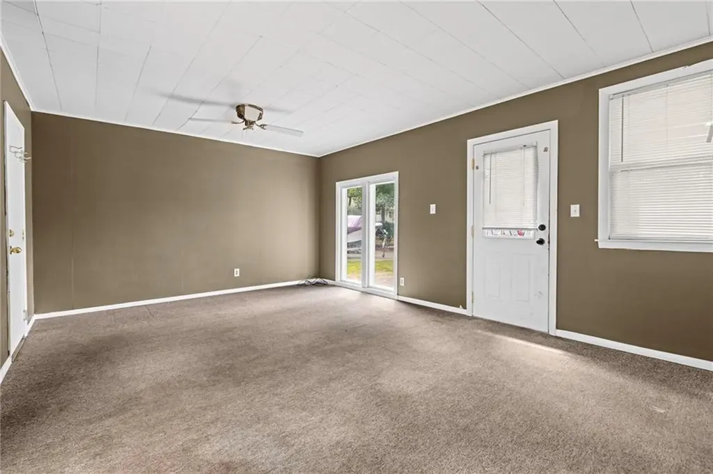 142 Adrian Street Warwick RI 02886
