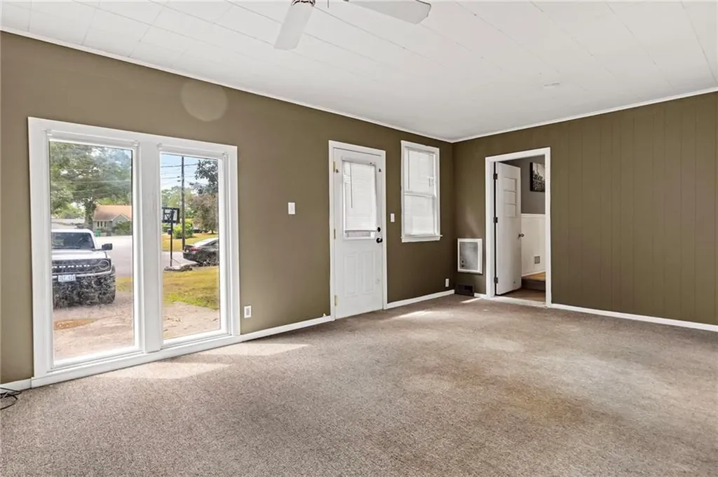 142 Adrian Street Warwick RI 02886