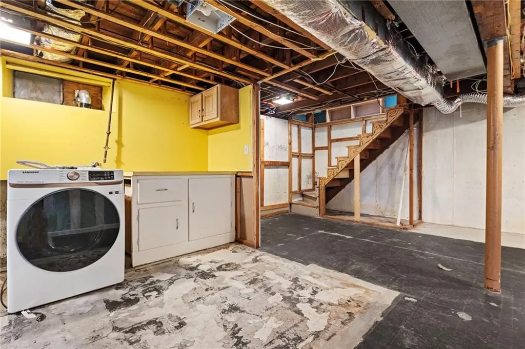 142 Adrian Street Warwick RI 02886