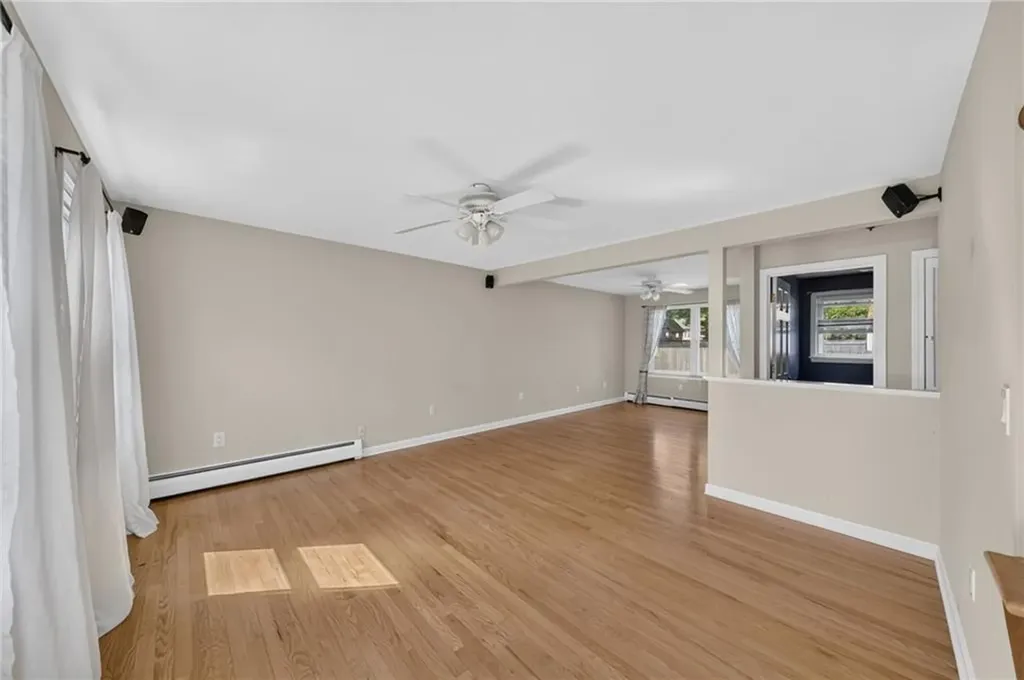 21 Sefton Drive Bristol RI 02809