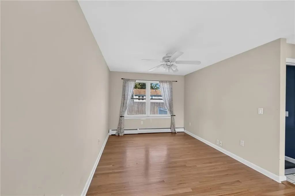 21 Sefton Drive Bristol RI 02809