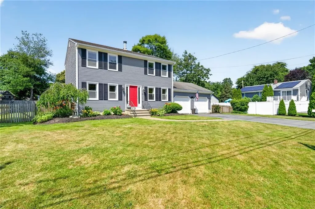 21 Sefton Drive Bristol RI 02809