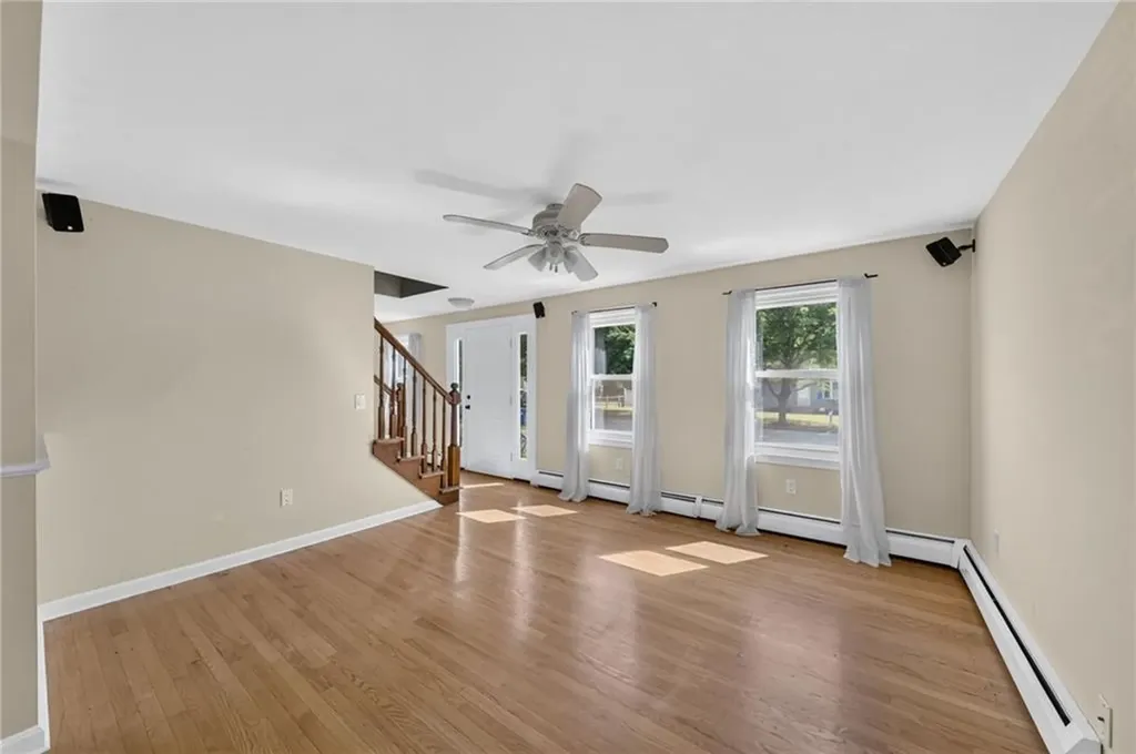 21 Sefton Drive Bristol RI 02809
