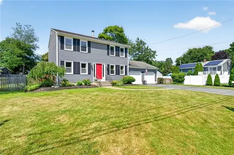 21 Sefton Drive Bristol RI 02809